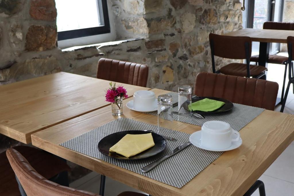Le Relais De Porz Morvan Plomodiern Екстериор снимка