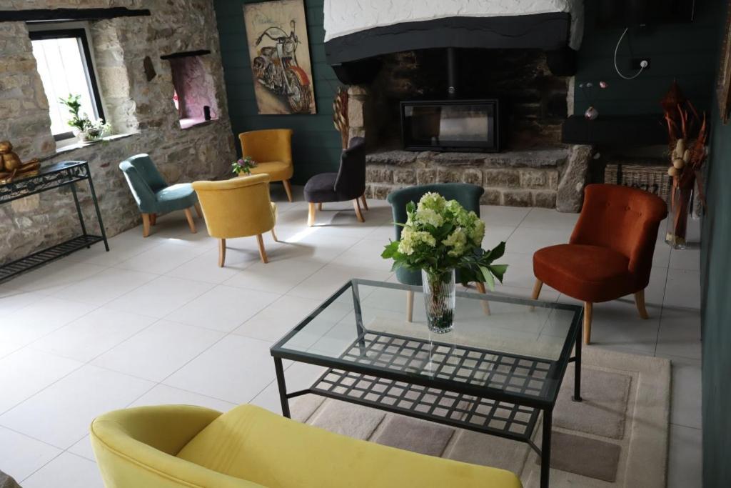 Le Relais De Porz Morvan Plomodiern Екстериор снимка